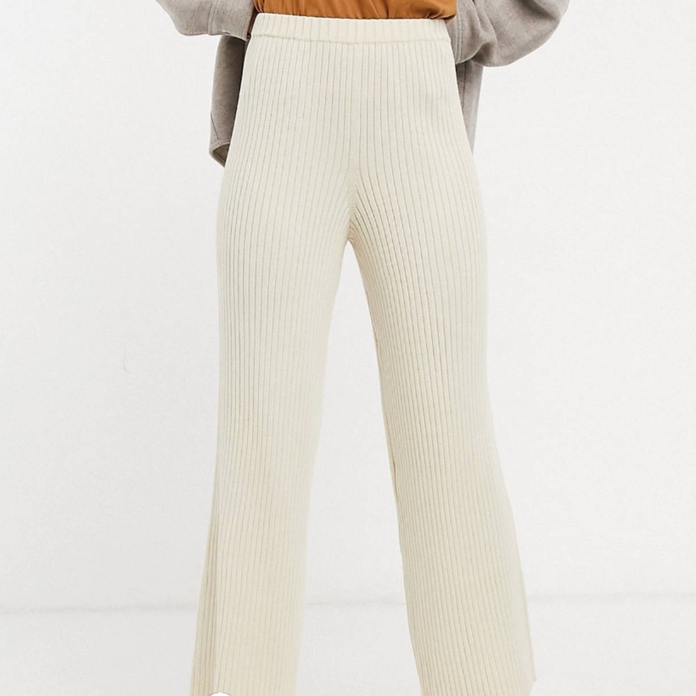 ✨ Monki Off White Ribbed Pants ✨